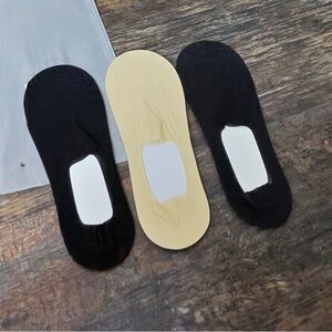 Set of 6 Pairs of Women's No-Show Socks - Black and Cream